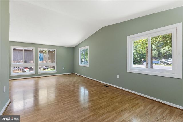 2231 SANIBEL DR, Reston, VA 20191
