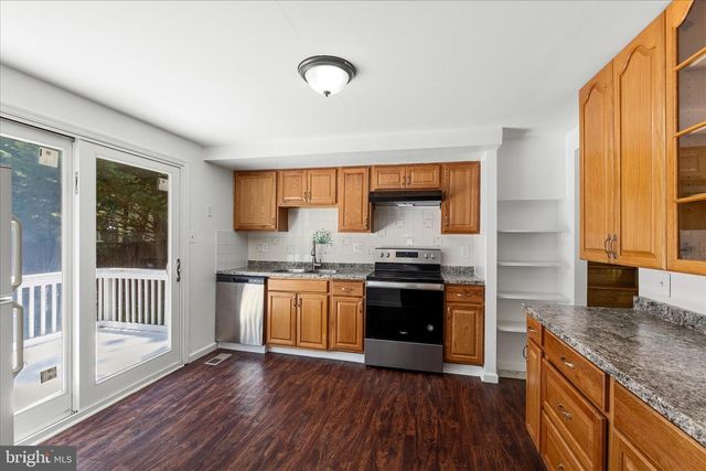 2231 SANIBEL DR, Reston, VA 20191