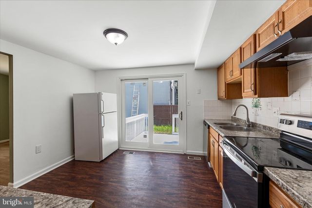 2231 SANIBEL DR, Reston, VA 20191