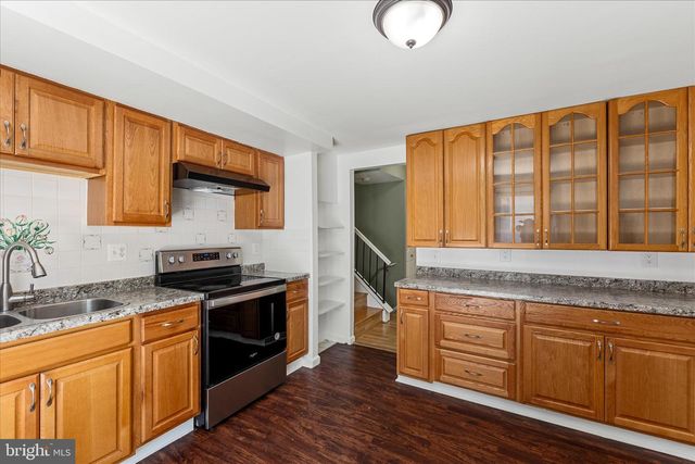 2231 SANIBEL DR, Reston, VA 20191