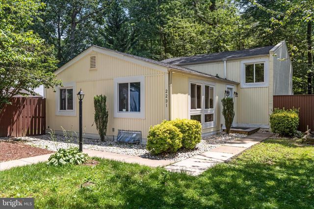 2231 SANIBEL DR, Reston, VA 20191