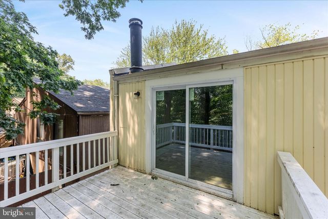 2231 SANIBEL DR, Reston, VA 20191