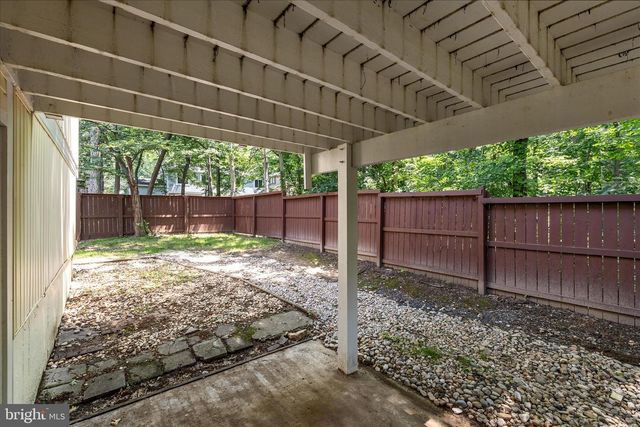 2231 SANIBEL DR, Reston, VA 20191