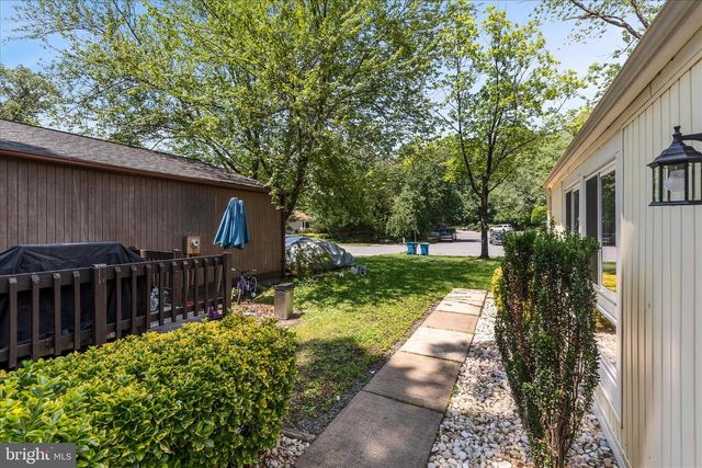 2231 SANIBEL DR, Reston, VA 20191