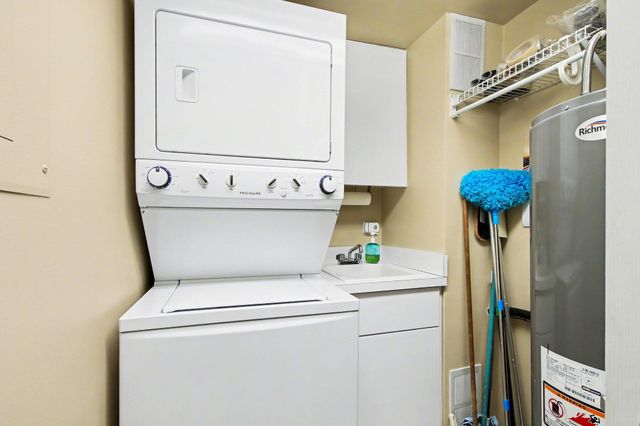 113 Swan Drive, Dyer, IN 46311