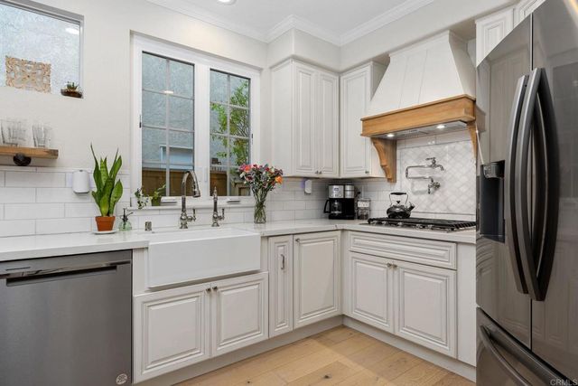 4284 Corte Favor, San Diego, CA 92130