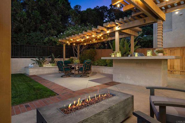 4284 Corte Favor, San Diego, CA 92130