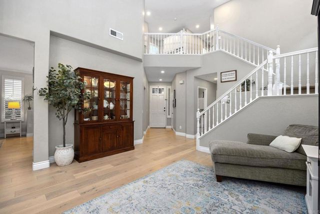 4284 Corte Favor, San Diego, CA 92130