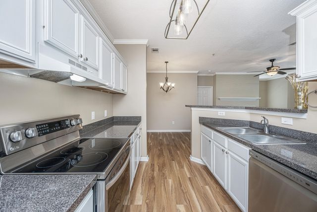 45 Sycamore Avenue 836, Charleston, SC 29407