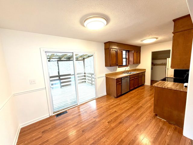 104 Treetop Ct, White House, TN 37188