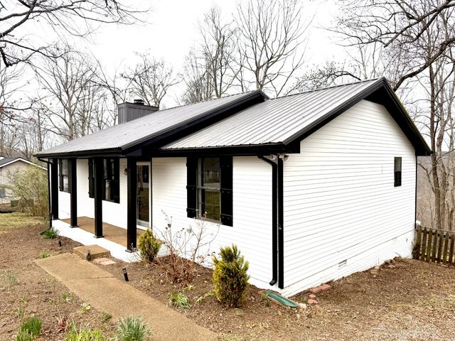 104 Treetop Ct, White House, TN 37188