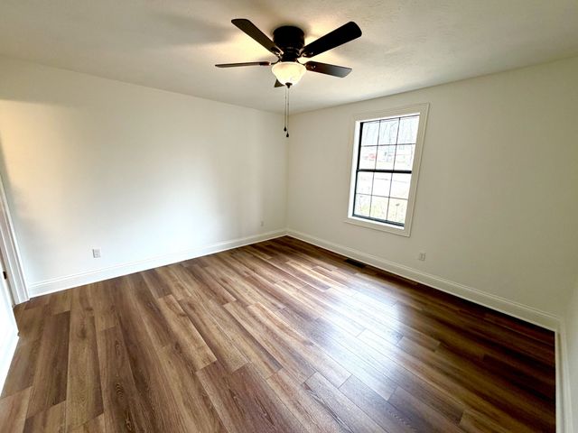 104 Treetop Ct, White House, TN 37188