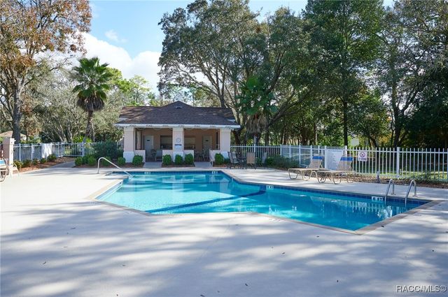 44 W Byrsonima Loop, Homosassa, FL 34446