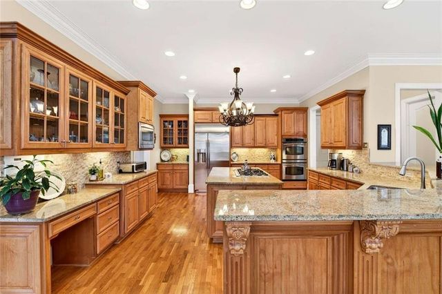 376 Prestbury Court, Suwanee, GA 30024