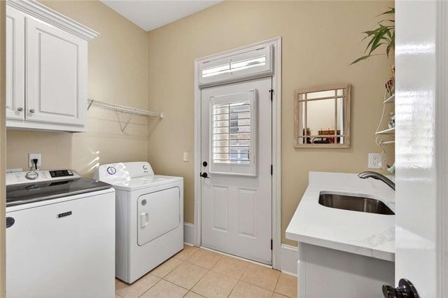 376 Prestbury Court, Suwanee, GA 30024