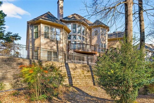 376 Prestbury Court, Suwanee, GA 30024