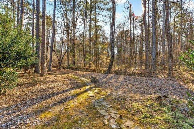 376 Prestbury Court, Suwanee, GA 30024