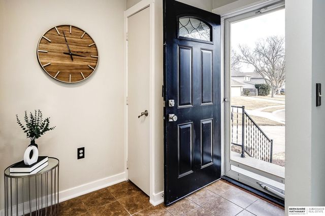 606 N 152nd Circle, Omaha, NE 68154