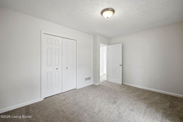 4607 Haeringdon Dr, Louisville, KY 40299