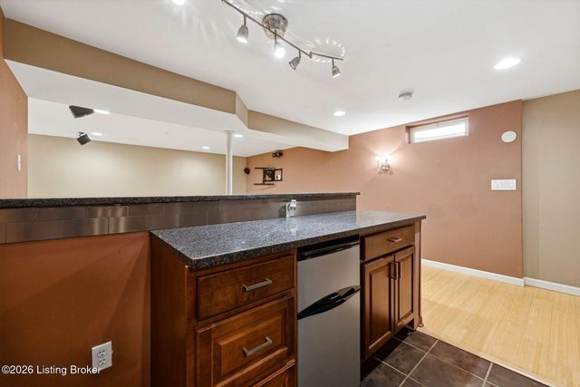 4607 Haeringdon Dr, Louisville, KY 40299