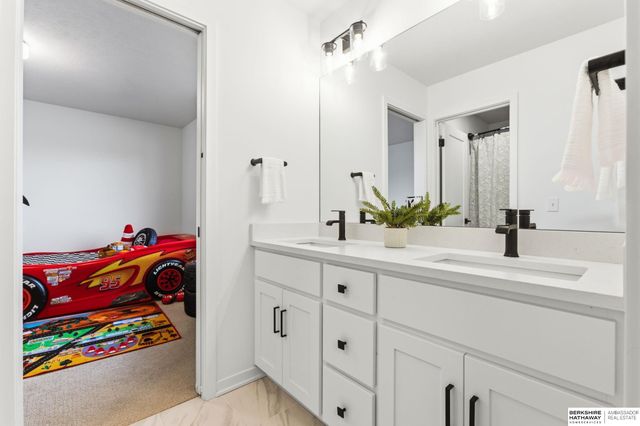 28502 Jessie Circle, Valley, NE 68064