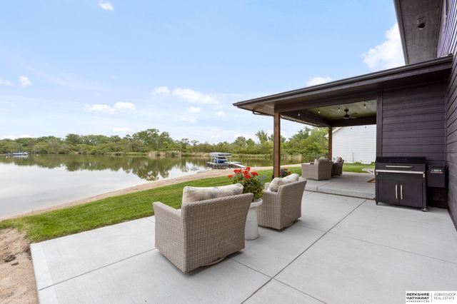 28502 Jessie Circle, Valley, NE 68064