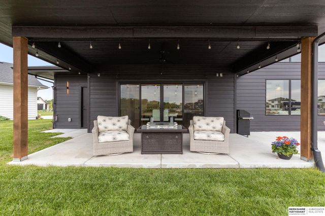 28502 Jessie Circle, Valley, NE 68064