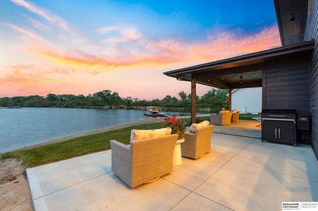 28502 Jessie Circle, Valley, NE 68064