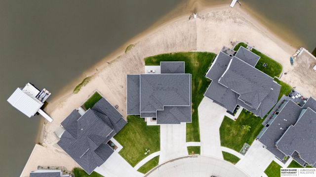 28502 Jessie Circle, Valley, NE 68064