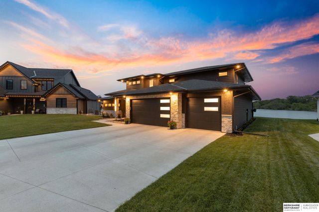 28502 Jessie Circle, Valley, NE 68064