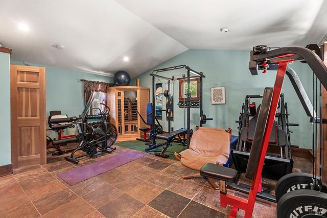 23851 Iris Ter, Willits, CA 95490