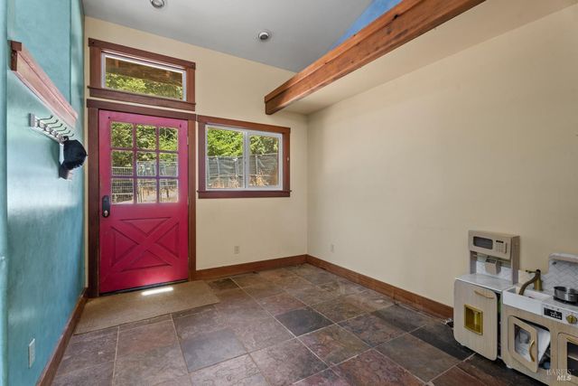 23851 Iris Ter, Willits, CA 95490