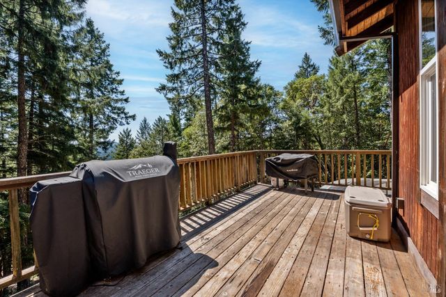 23851 Iris Ter, Willits, CA 95490