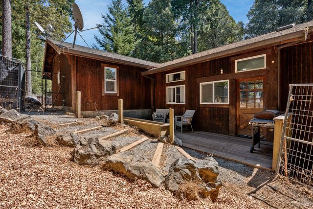 23851 Iris Ter, Willits, CA 95490