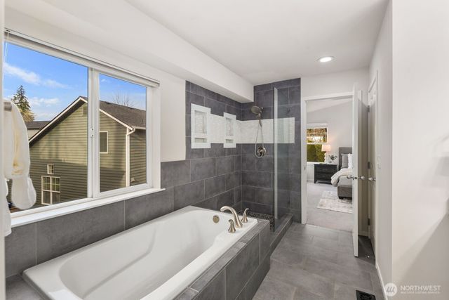 12219 NE 105th Street, Kirkland, WA 98033