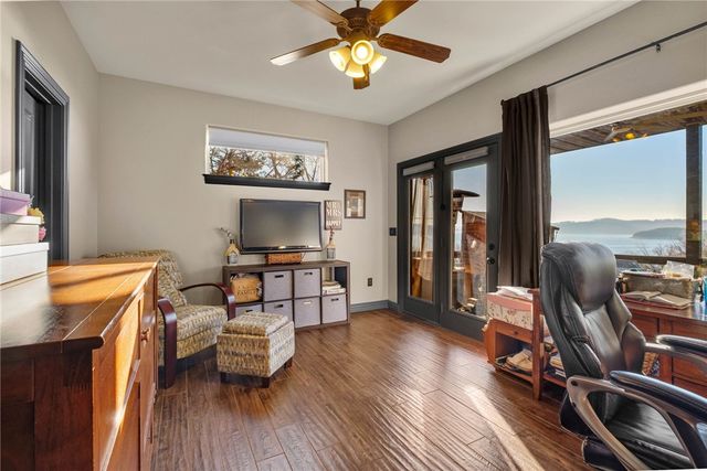 21413 Lakeview Drive, Garfield, AR 72732