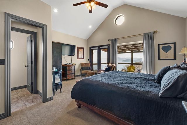 21413 Lakeview Drive, Garfield, AR 72732