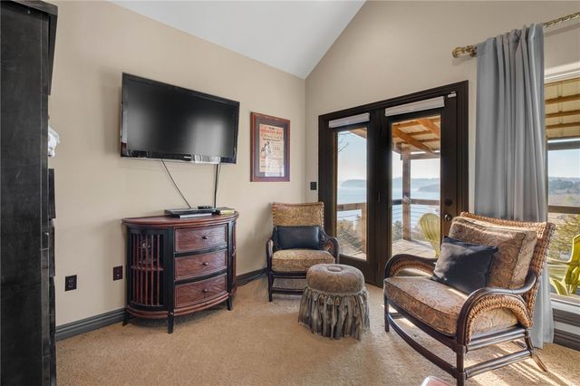 21413 Lakeview Drive, Garfield, AR 72732