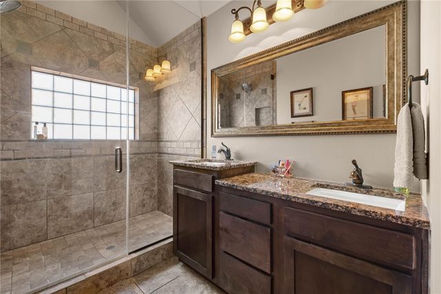 21413 Lakeview Drive, Garfield, AR 72732