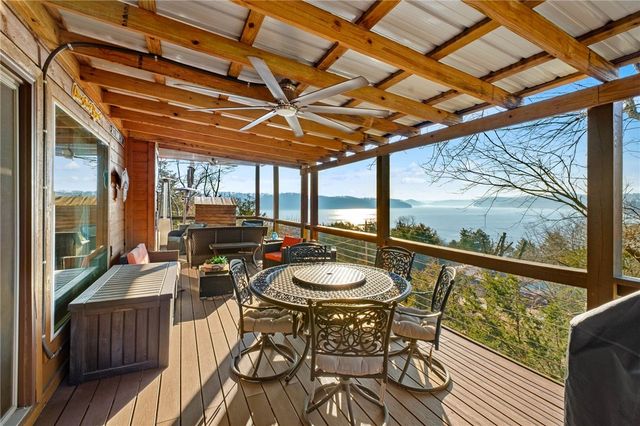 21413 Lakeview Drive, Garfield, AR 72732