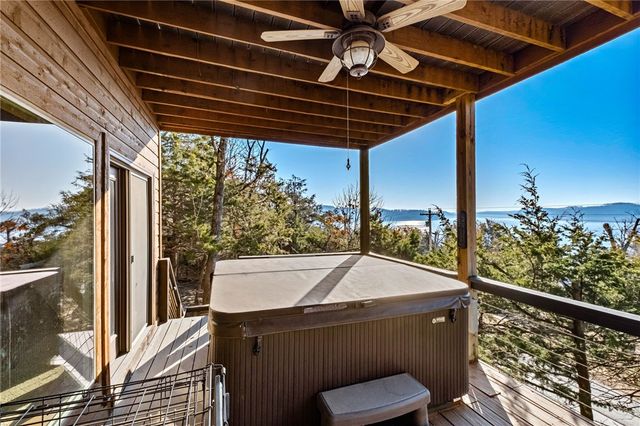 21413 Lakeview Drive, Garfield, AR 72732