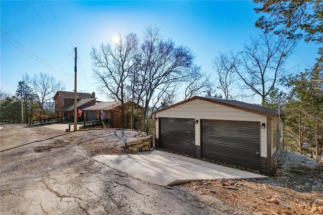 21413 Lakeview Drive, Garfield, AR 72732