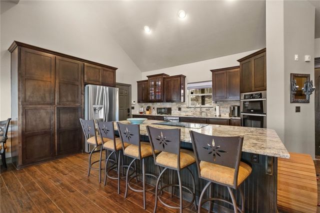 21413 Lakeview Drive, Garfield, AR 72732