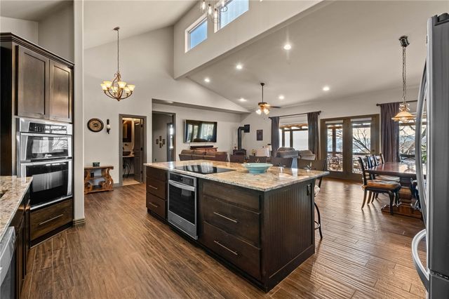 21413 Lakeview Drive, Garfield, AR 72732