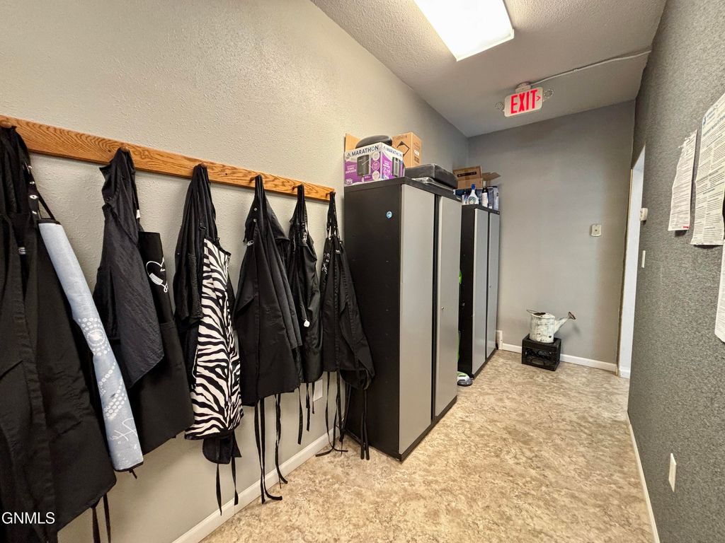 105 Main Street W, Beulah, ND 58523 photo 16