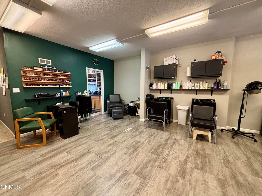 105 Main Street W, Beulah, ND 58523 photo 6