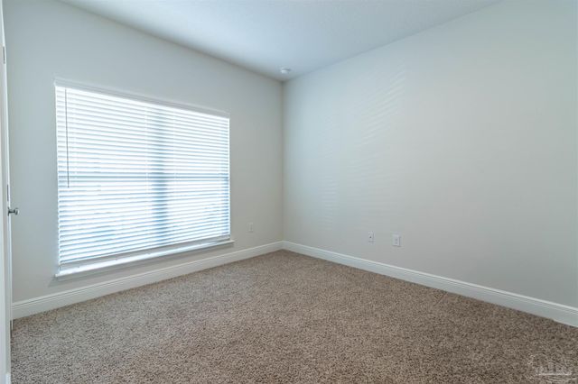 3172 Heritage Oaks Cir, Navarre, FL 32566