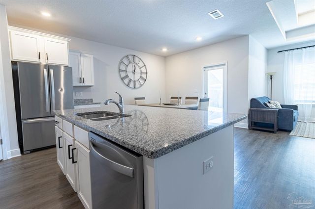 3172 Heritage Oaks Cir, Navarre, FL 32566