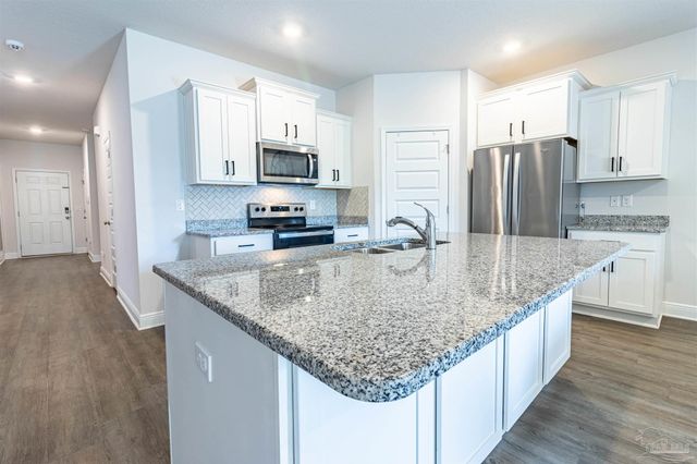 3172 Heritage Oaks Cir, Navarre, FL 32566