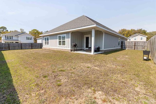 3172 Heritage Oaks Cir, Navarre, FL 32566